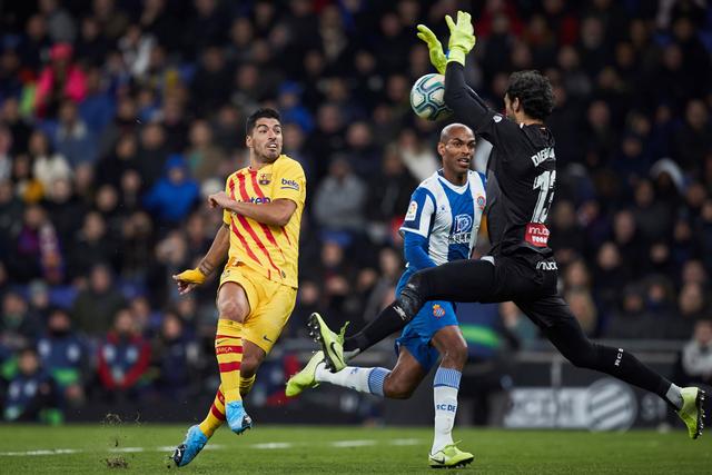 亚运会-中国三人女篮决赛力克蒙古队 勇夺金牌